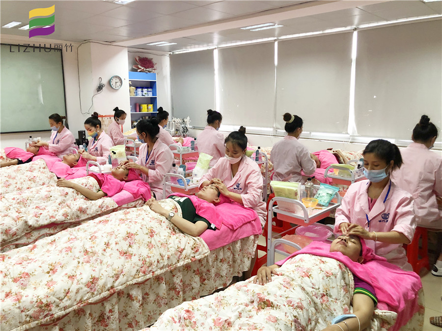 面部常用按摩穴位，南寧有資質(zhì)的美容學(xué)校告訴你