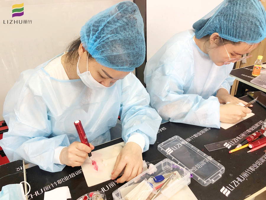 紋唇常用的5種顏色，廣西紋繡培訓(xùn)機(jī)構(gòu)分享給你