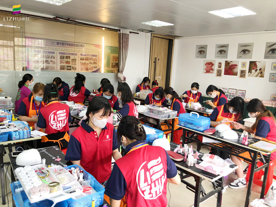 南寧美甲學校推薦-學美甲，到麗竹學校