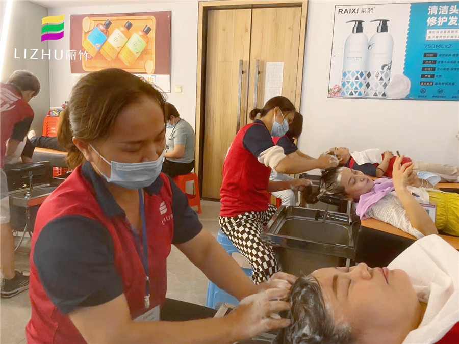 洗頭如何快速起泡？南寧美發(fā)洗護(hù)培訓(xùn)班教你技巧