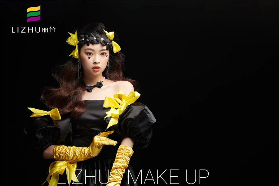 披發(fā)禮服造型 ，南寧化妝學(xué)校十大排行榜作品