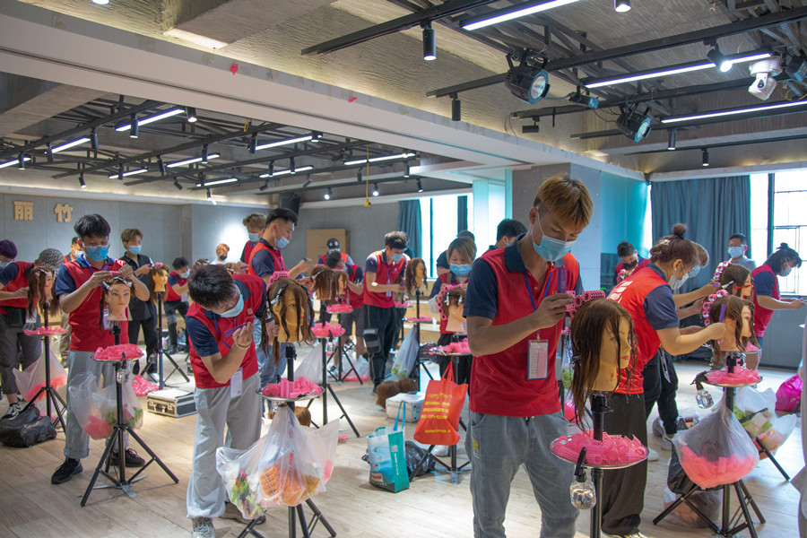 發(fā)師要學(xué)什么內(nèi)容？南寧美發(fā)師培訓(xùn)專業(yè)課程講解