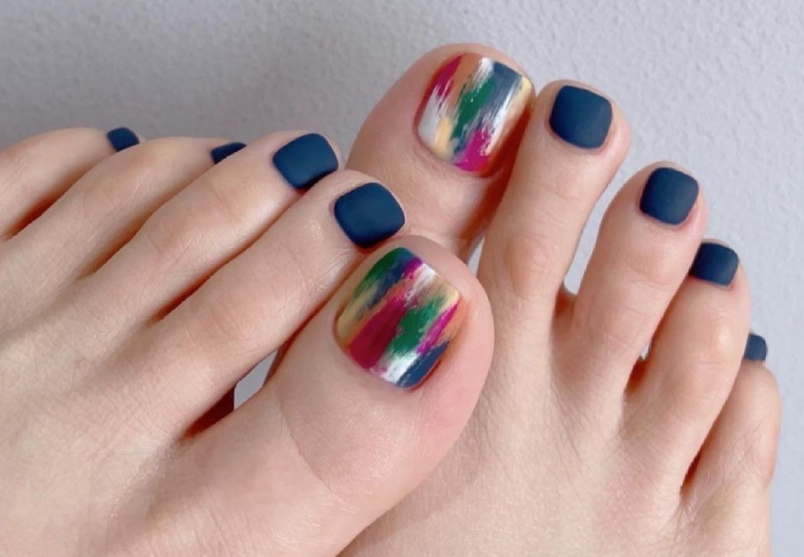 夏季腳部美甲，廣西美甲網(wǎng)紅圖片分享