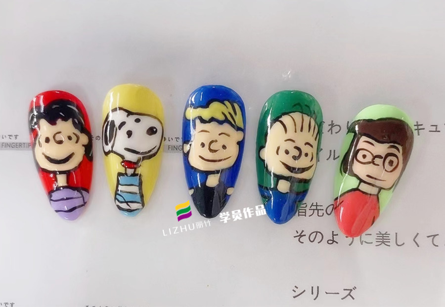 美甲基礎(chǔ)學什么？美甲底膠有什么作用？