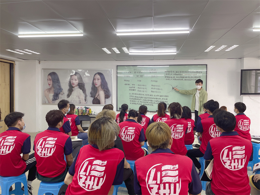 燙染理論知識，南寧美發(fā)燙染課程分享