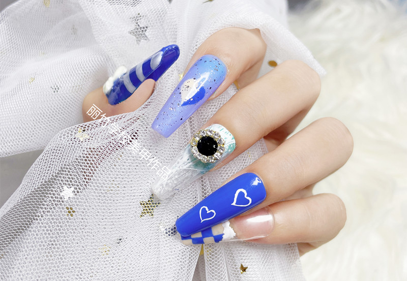 愛心深藍(lán)色西美甲，上手顯白又好看