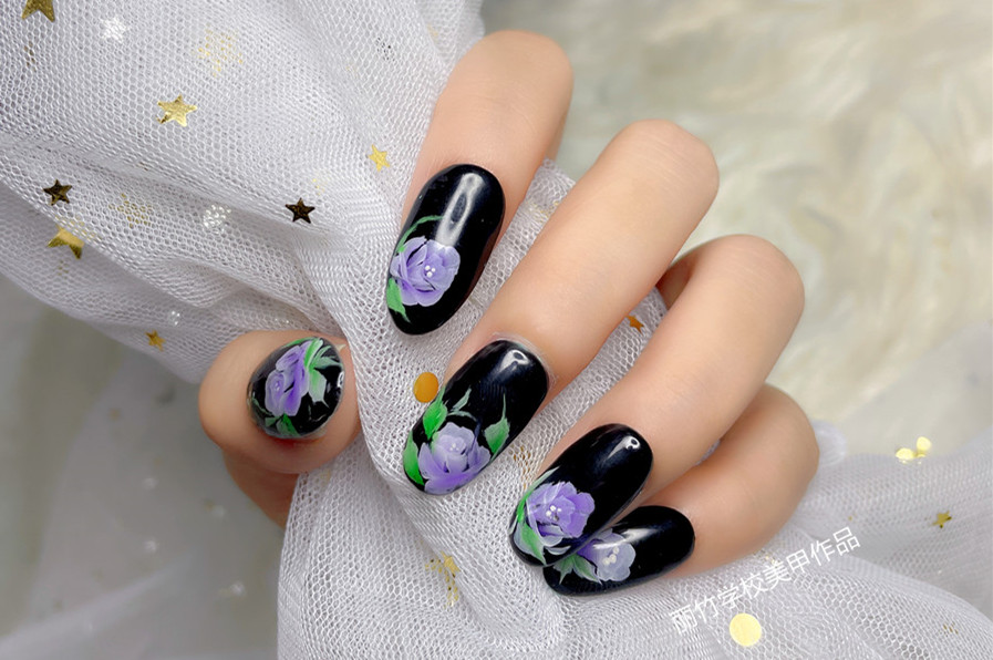 廣西美甲十佳學(xué)校作品--手繪玫瑰花美甲、秋日花朵美甲,