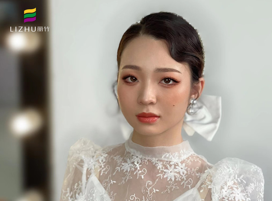 婉約韓式新娘 ，廣西專業(yè)化妝培訓造型學校作品