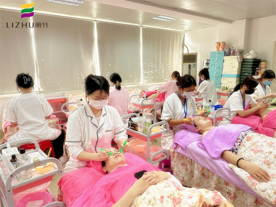 眼部撥筋的注意事項(xiàng)，南寧皮膚管理培訓(xùn)班分享貼士