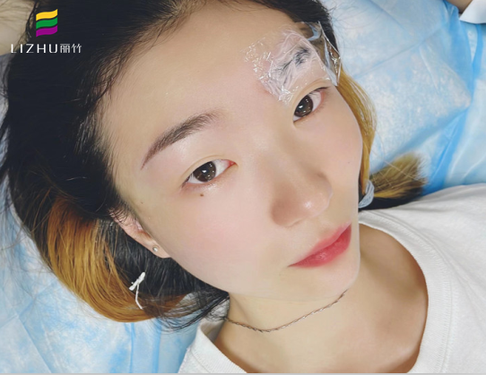 廣西學(xué)紋眉分享：紋眉需要遵循的原則