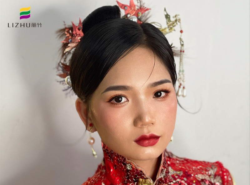 新娘敬酒造型 | 南寧新娘妝培訓(xùn)學(xué)校作品