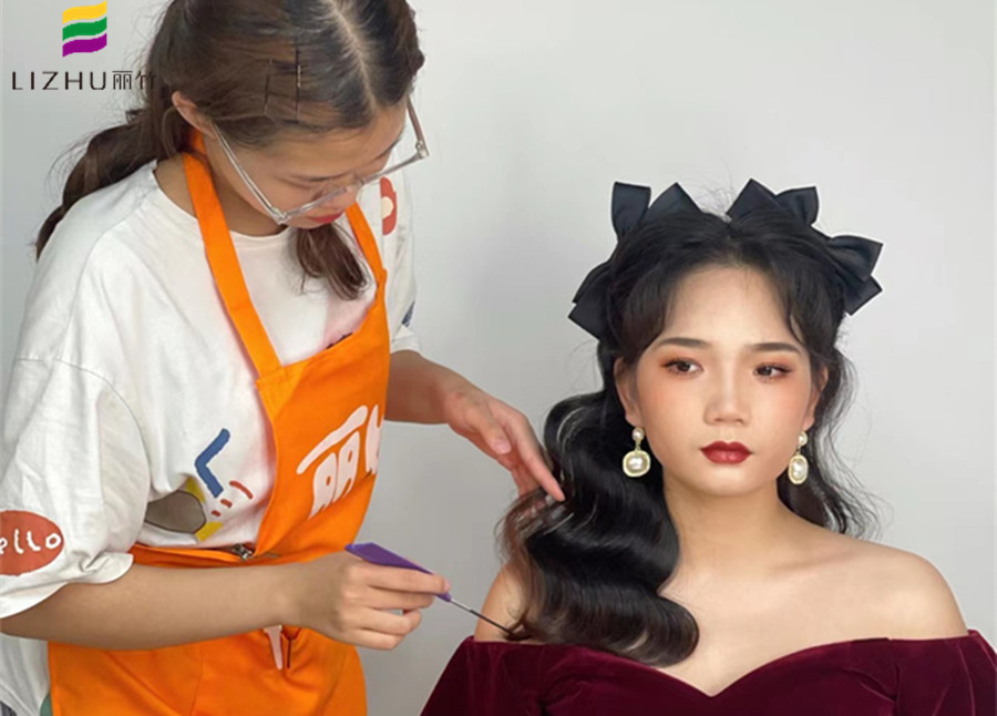 南寧學(xué)化妝要多久？才能做出披發(fā)公主造型