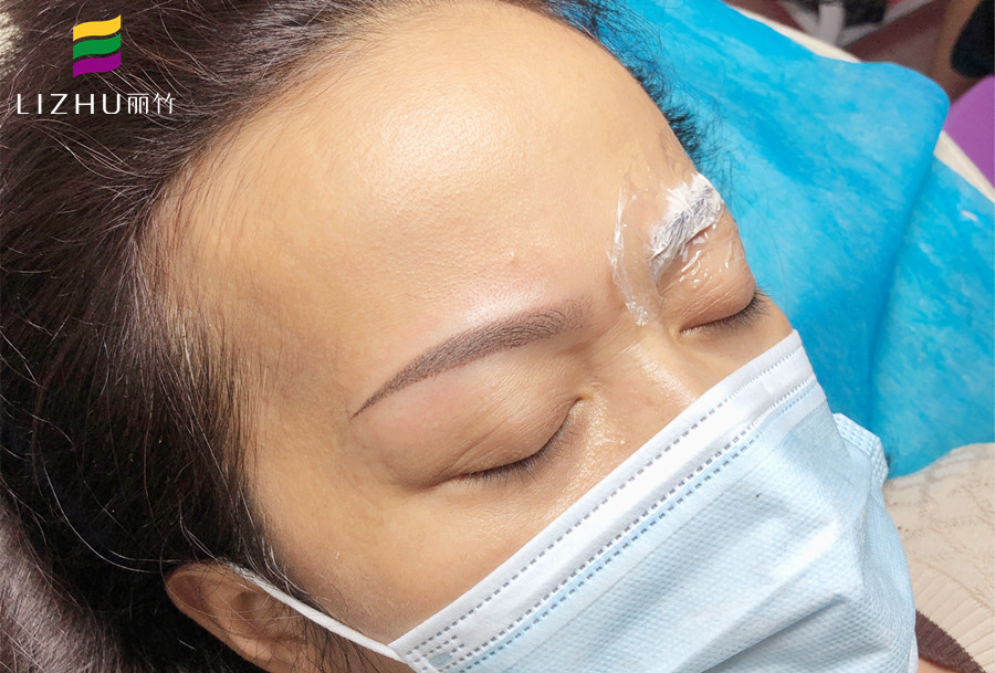 冬天紋繡有哪些注意事項？廣西紋繡學(xué)校排行榜分享要點