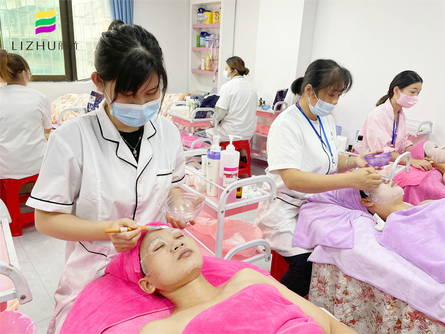 麗竹美容基礎(chǔ)班：冬季如何有效敷面膜？