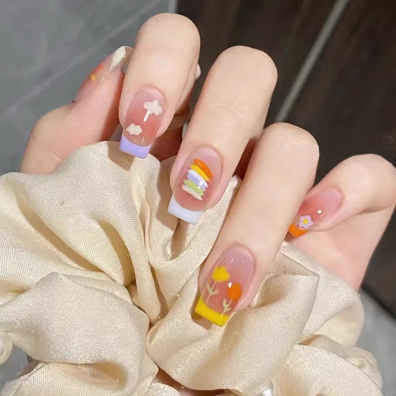 適合夏日做的短甲美甲，南寧美甲學(xué)習(xí)中心收集