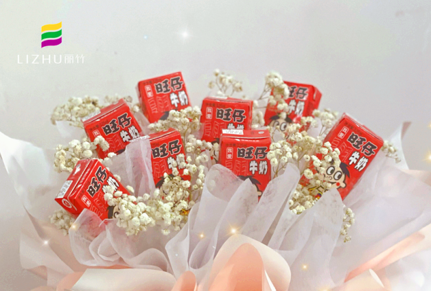 網紅大零食花束，南寧婚慶花藝培訓學校作品