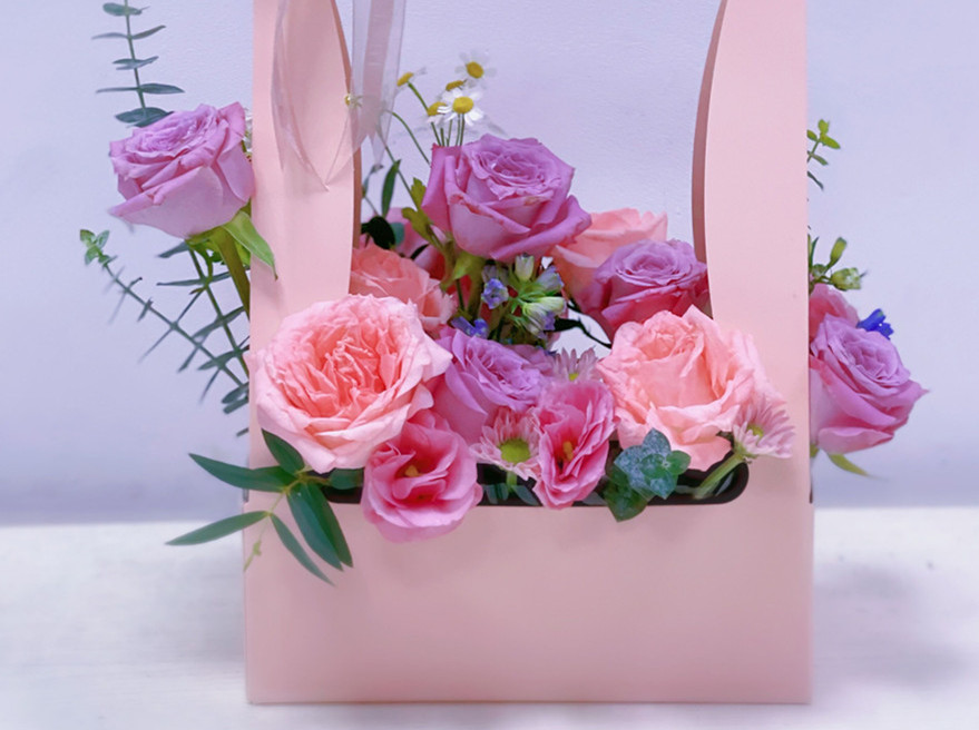 清新韓式花籃，廣西花藝職業(yè)學(xué)校邀您共享韓式浪漫