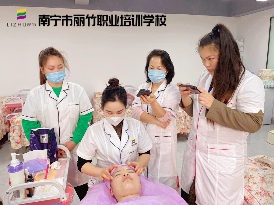 點(diǎn)按太陽(yáng)（xue）的注意事項(xiàng)，南寧按摩學(xué)校培訓(xùn)內(nèi)容