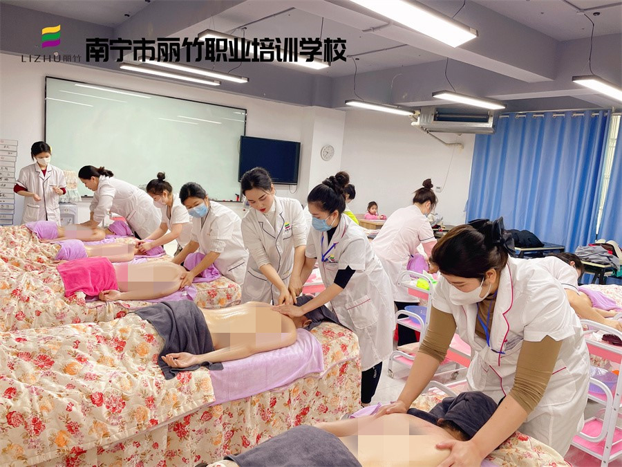 春季背部按摩的好處，廣西美容實訓練習講解