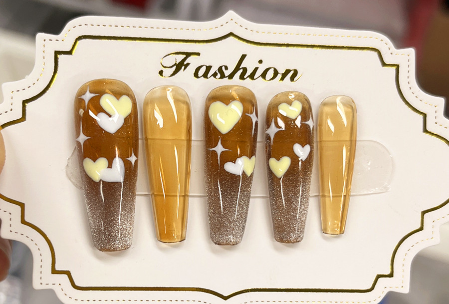 愛心美甲，廣西美甲學(xué)員課堂實(shí)操作品