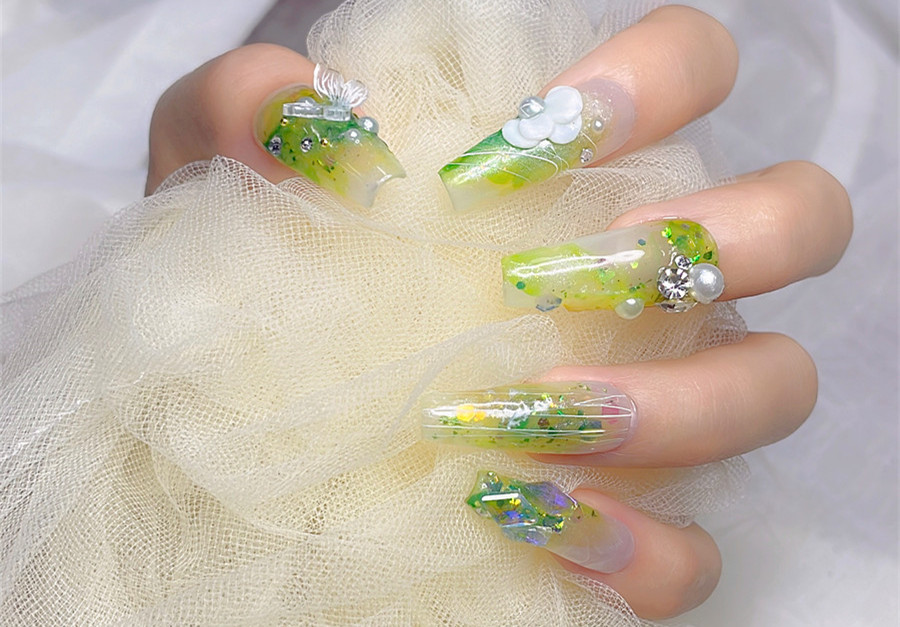 南寧學(xué)南寧技術(shù)---春夏暈染款美甲