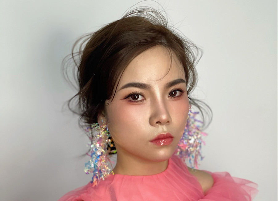 抽絲紋理新娘造型，廣西學(xué)新娘跟妝作品