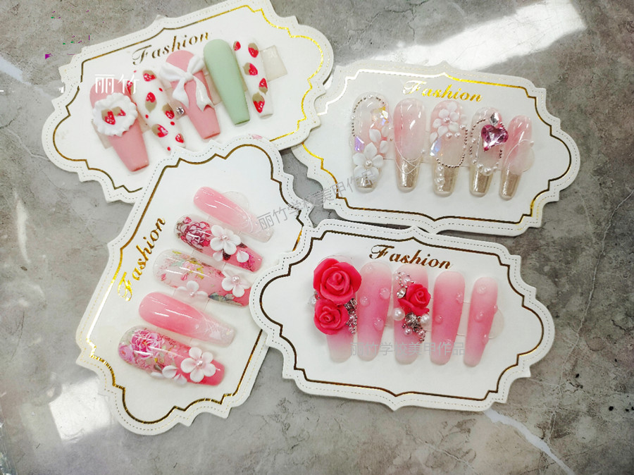 雕花美甲的注意事項，廣西美甲師學(xué)校分享