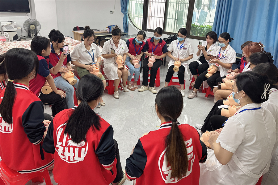 南寧美容師職業(yè)資格證書考試手法培訓