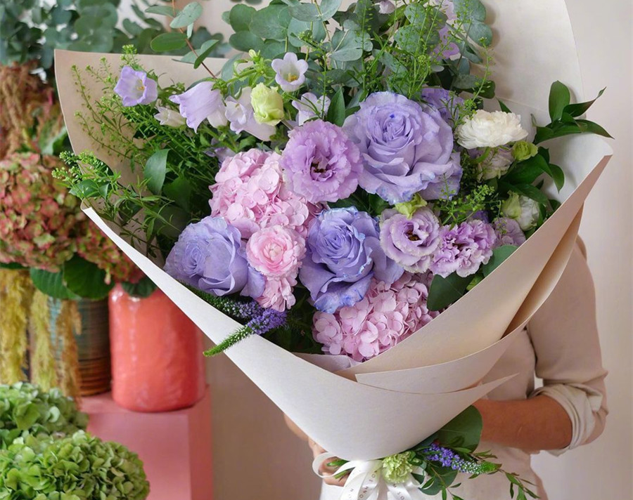 韓系甜美花束，廣西花藝插花造型學(xué)校浪漫推薦