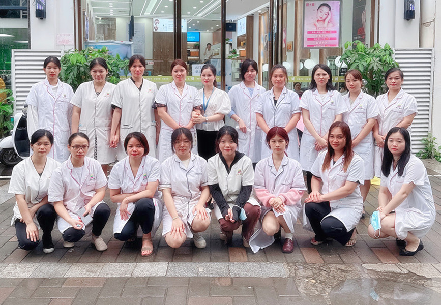 南寧美容學(xué)校學(xué)員進(jìn)行就業(yè)觀摩