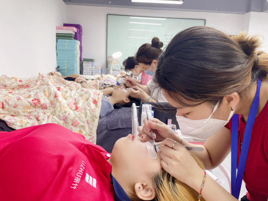 美睫市場(chǎng)前景分析：美睫市場(chǎng)為什么這么火爆？