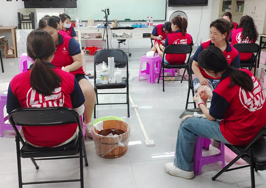 足部護(hù)理如何操作？南寧美甲學(xué)校排名課程