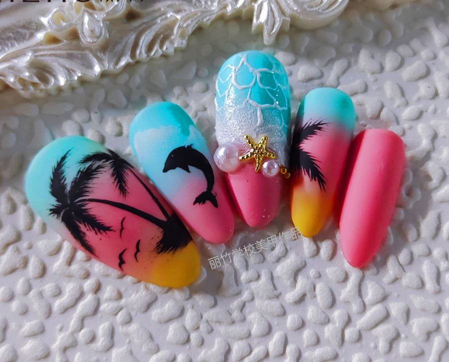 夏日海灘美甲，全部都是海的味道