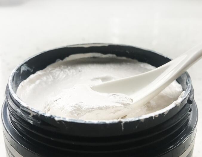 美發(fā)用品介紹：如何使用發(fā)泥？