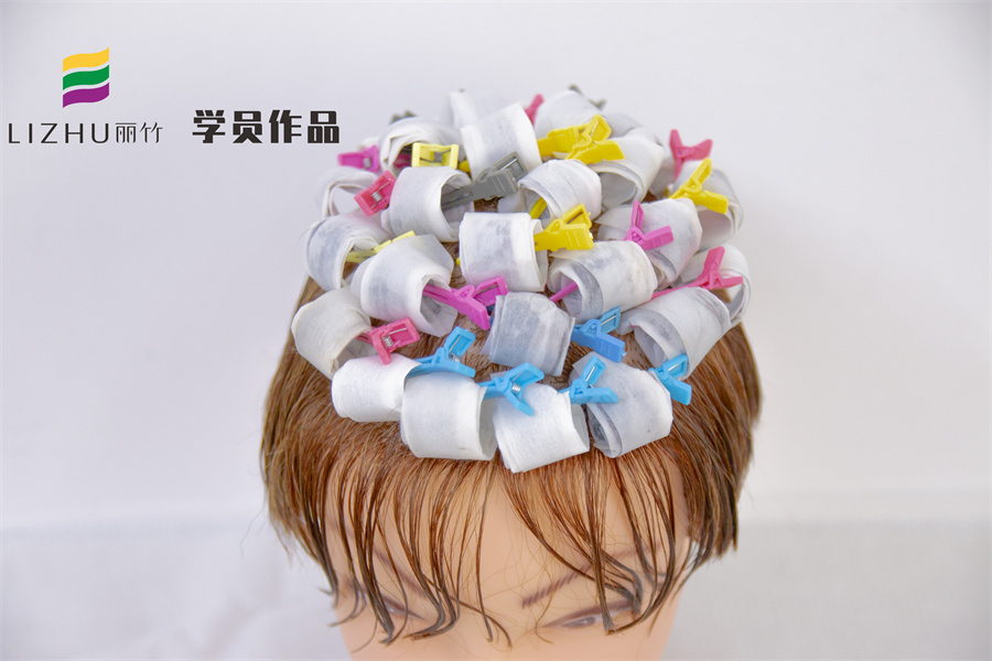 廣西燙發(fā)造型學校作品：錫紙燙、定位燙，包租婆卷筒造型