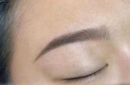 紋眉怎么選顏色？廣西南寧紋繡學(xué)校教你