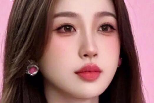 廣西化妝學(xué)基礎(chǔ)：溫柔約會妝