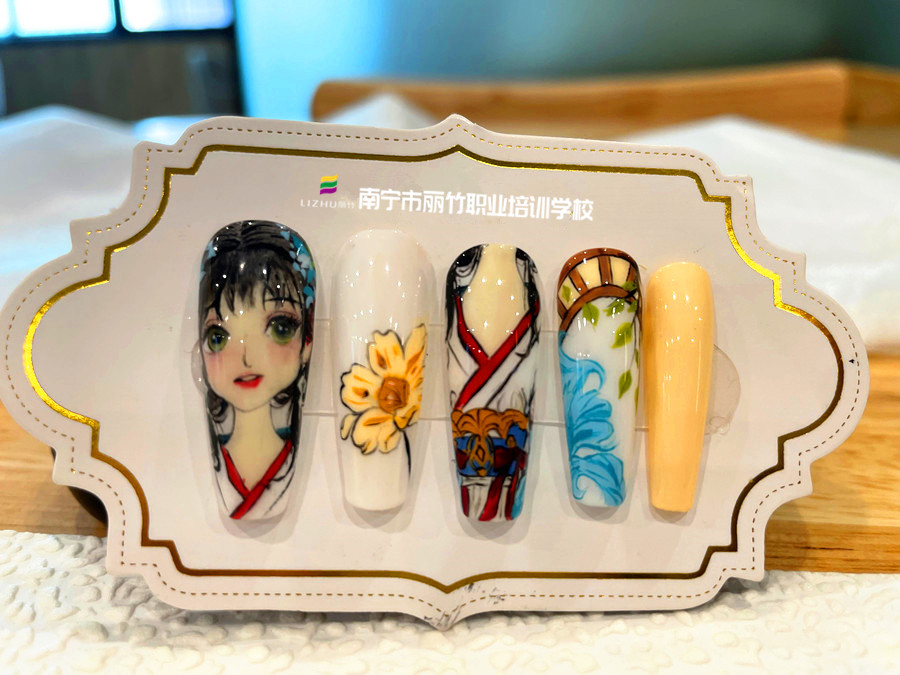 古風(fēng)人物彩繪美甲，廣西美甲培訓(xùn)作品