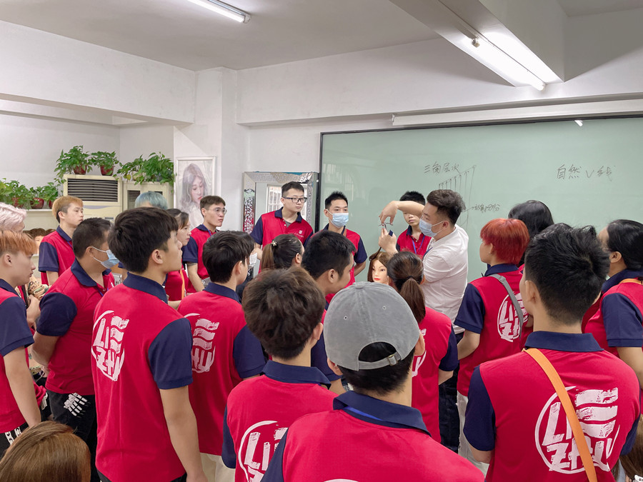 南寧剪發(fā)：打??？剪短？傻傻分不清