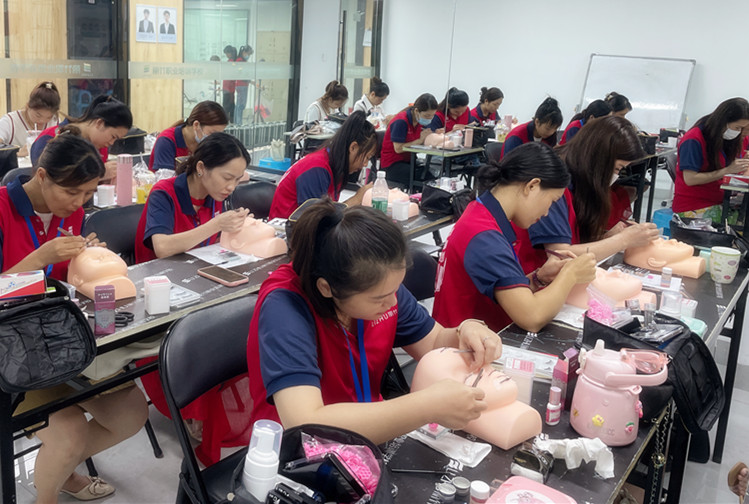 廣西南寧美睫培訓(xùn) | 廣西美睫學(xué)校哪家好？