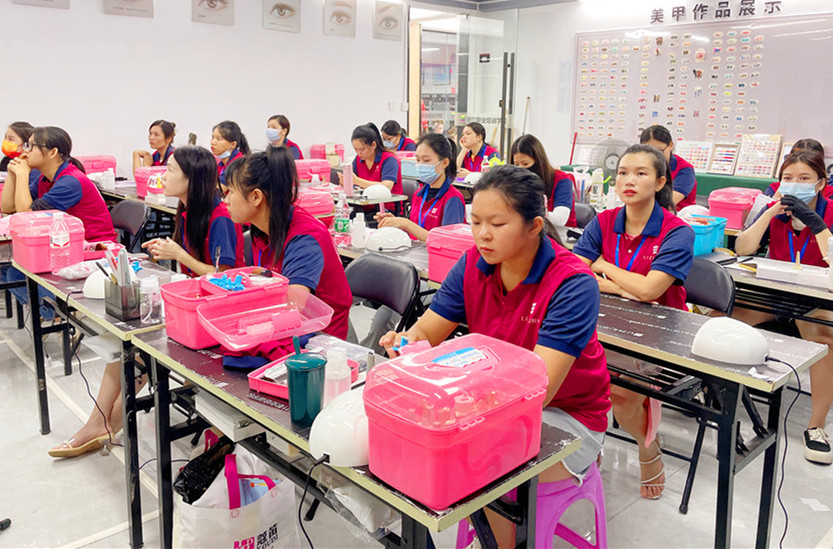 初中畢業(yè)學什么好？高中考不上大學怎么辦？