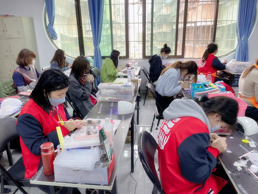 南寧美甲：石膏膠美甲是什么？