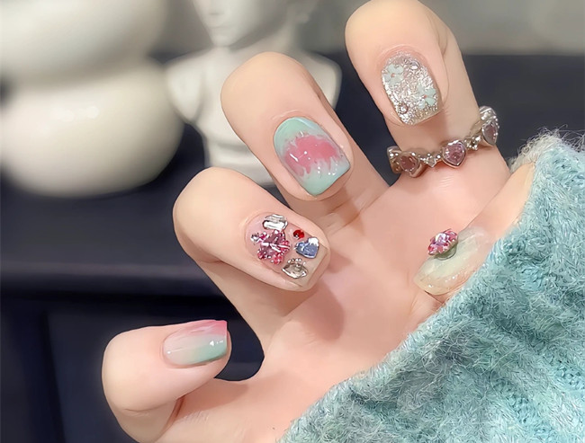 適合短圓甲的秋冬氛圍美甲，南寧美甲推薦