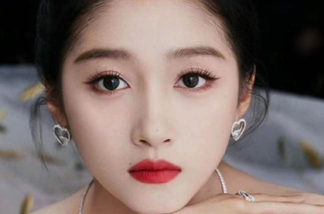 關(guān)曉彤國(guó)風(fēng)百花眼妝，南寧教化妝