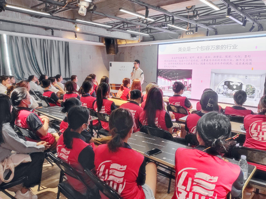 零基礎(chǔ)學(xué)紋繡，到南寧紋繡專業(yè)培訓(xùn)