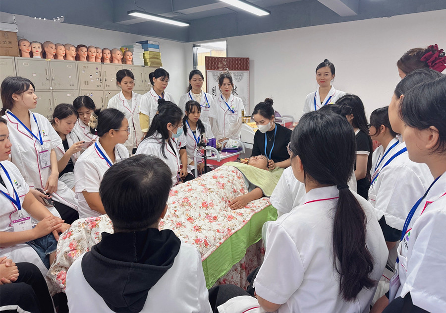 使用美容儀器注意事項，南寧美容儀器培訓(xùn)班教學(xué)