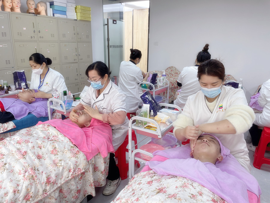 廣西美容養(yǎng)顏：如何保持皮膚白嫩？