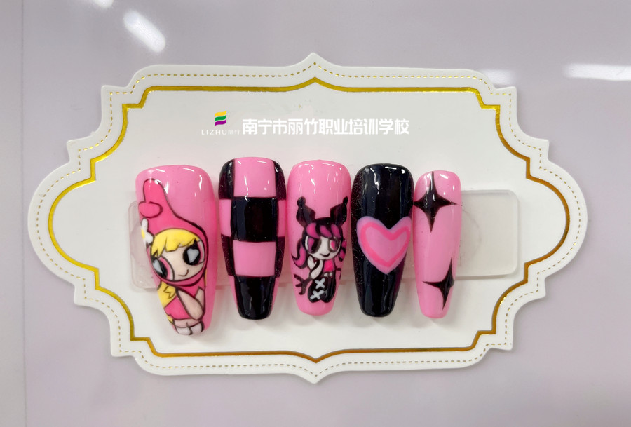 美甲的甲面不亮怎么辦？廣西美甲學(xué)習(xí)中心