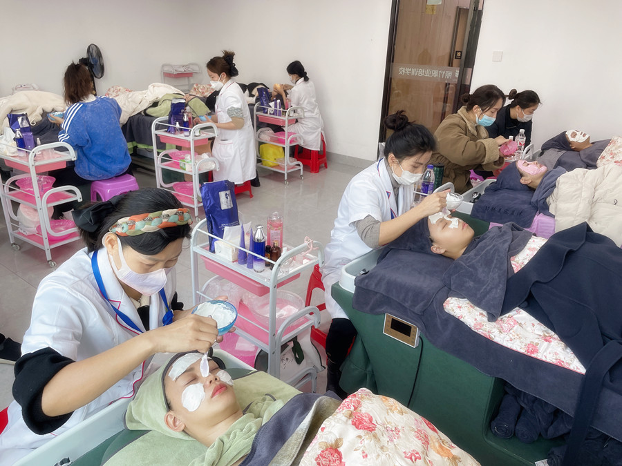 美容基礎教學大綱：冬天敷軟膜的好處