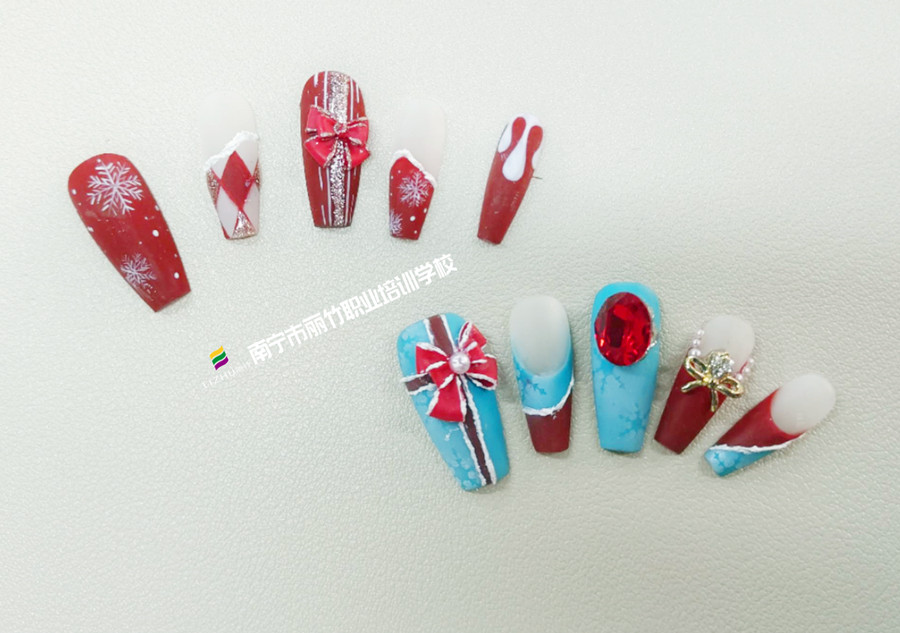 圣誕主題美甲，廣西美甲教育學員作品